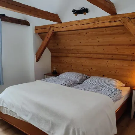 Idyllic Mountain Huette -gesaeuse Nationalpark Landl (Styria)